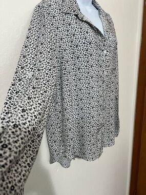 Velvet Heart - Black & White Micro Floral Button-Up Blouse